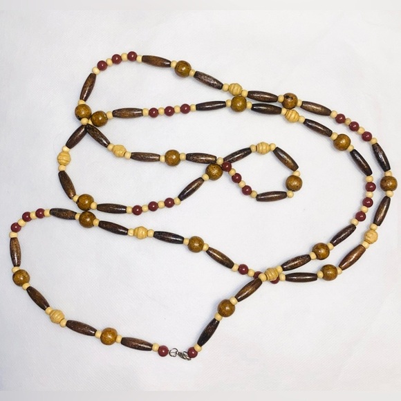 Handmade wooden necklace - Picture 1 of 3